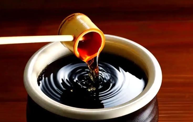 Essential Chinese Cooking Ingredients and Tools for Beginners