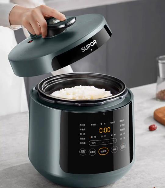 Essential Chinese Cooking Ingredients and Tools for Beginners