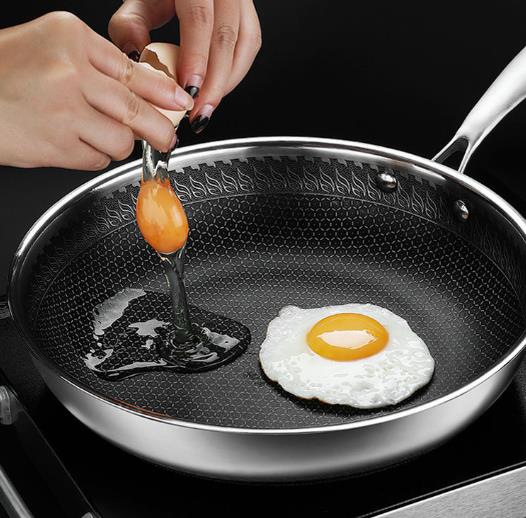 Essential Chinese Cooking Ingredients and Tools for Beginners